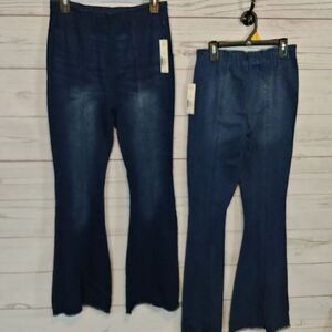 NWT: No Boundaries woman's stretch jeans